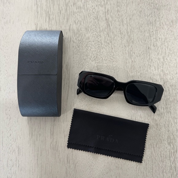 Sunglasses - Picture 2 of 4